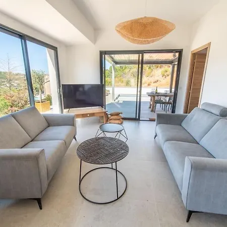 Nouveau ! Maison De Standing Avec Piscine Et Climatisation Entre Et Montagnes