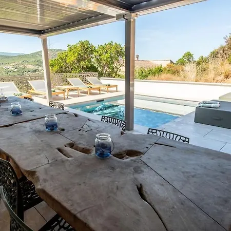 Nouveau ! Maison De Standing Avec Piscine Et Climatisation Entre Et Montagnes Villa *
