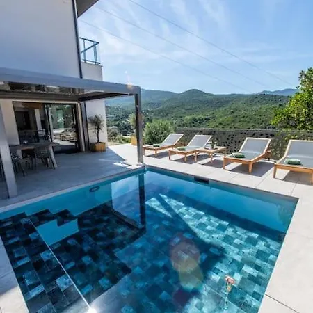 Nouveau ! Maison De Standing Avec Piscine Et Climatisation Entre Et Montagnes