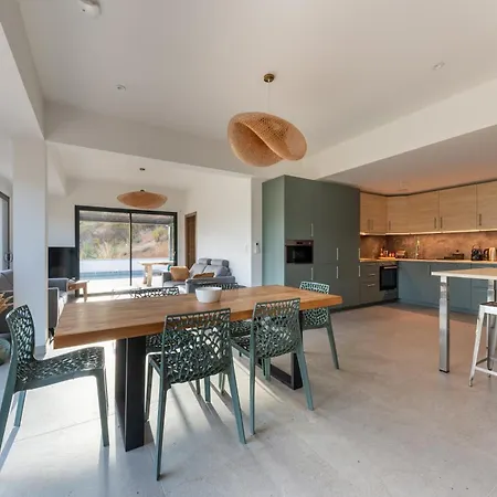 Nouveau ! Maison De Standing Avec Piscine Et Climatisation Entre Et Montagnes Villa